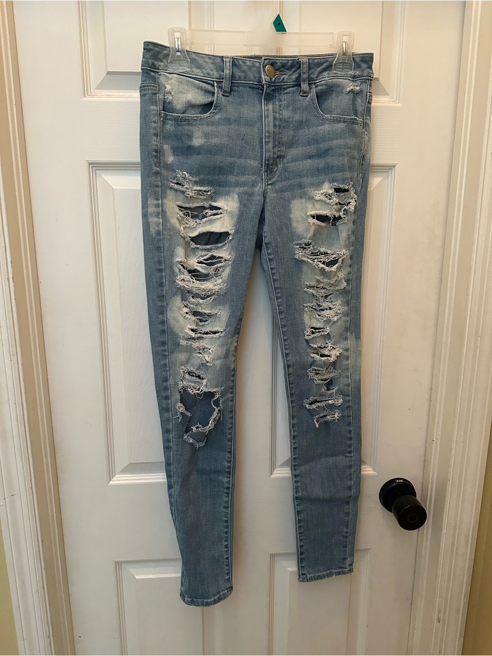 Women’s Light Blue Distressed Skinny Jeans